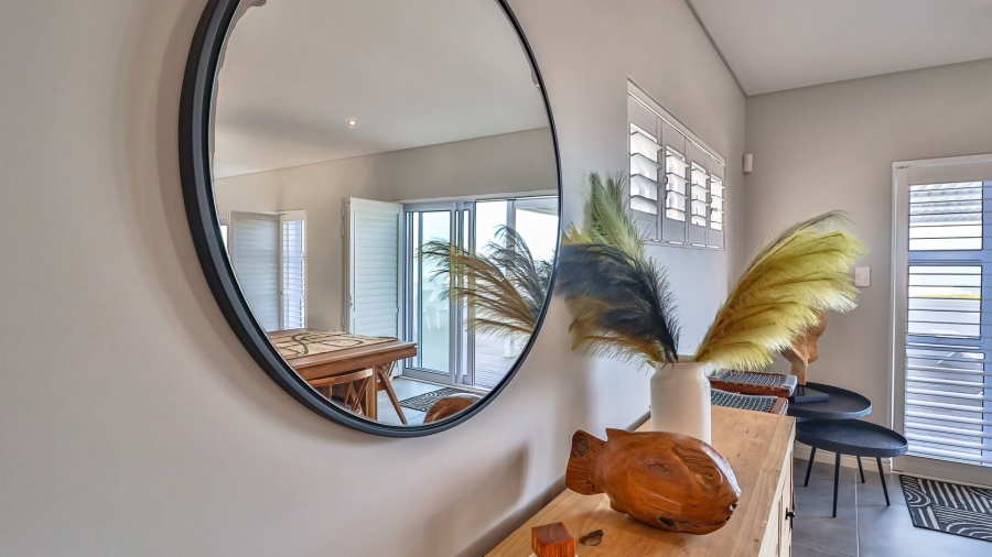 4 Bedroom Property for Sale in Pearl Bay Western Cape
